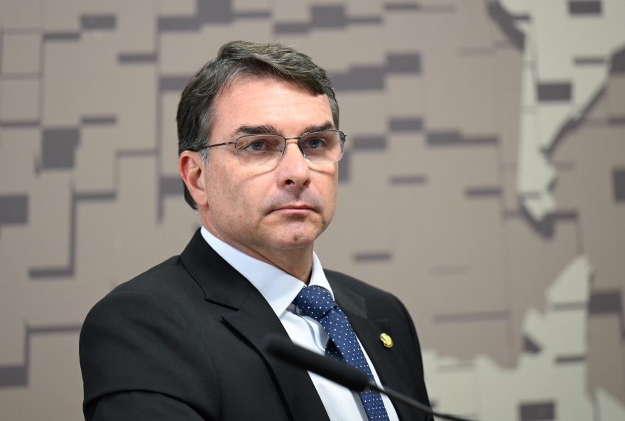 flavio-se-reune-com-moraes-para-pedir-prisao-domiciliar-de-bolsonaro flavio-se-reune-com-moraes-para-pedir-prisao-domiciliar-de-bolsonaro