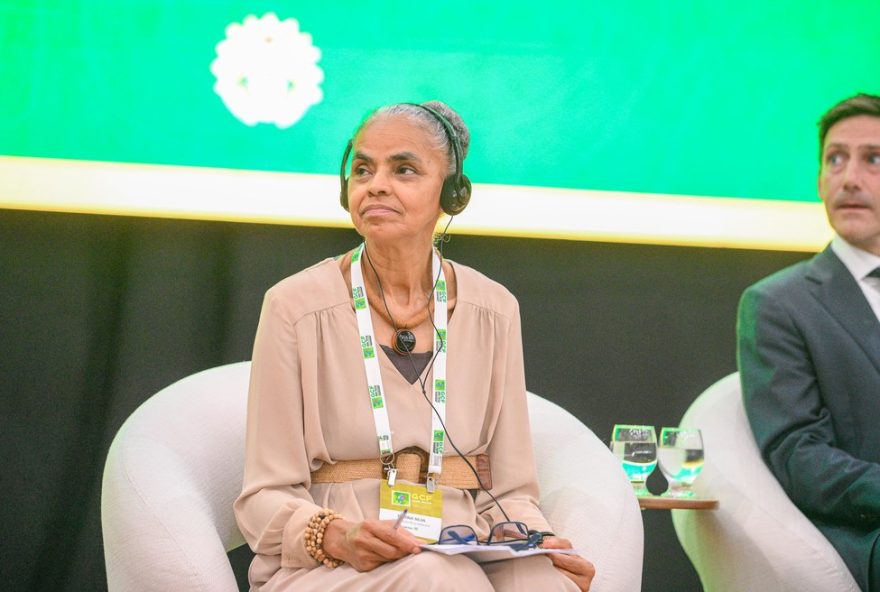 flexibilizacao-de-cuidados-ambientais-tem-custo-alto2C-alerta-marina-silva-durante-reuniao-da-gcf-no-acre3A-riscos-e-impactos