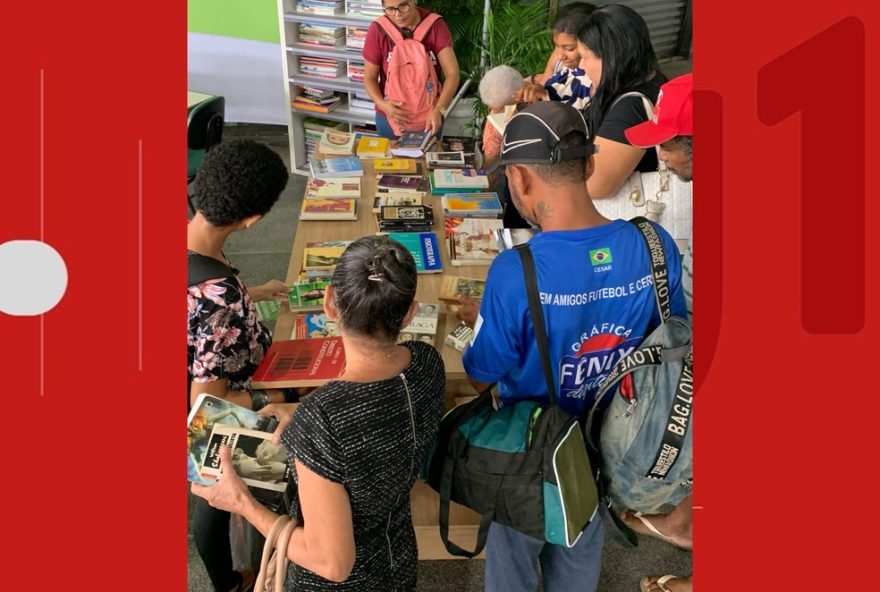 flipelo3A-troca-gratuita-de-livros-em-evento-cultural-de-salvador