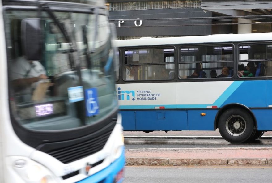 florianopolis3A-novo-reajuste-da-tarifa-de-onibus-e-atribuido-a-alta-do-dolar-e-impostos