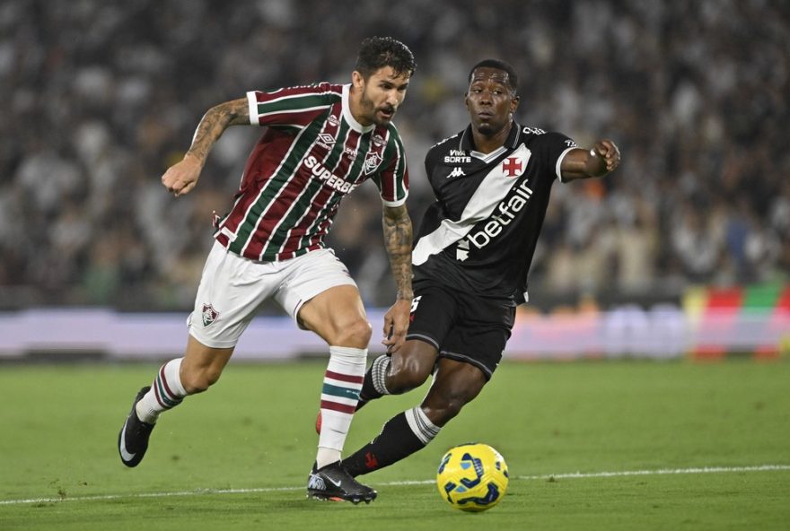 fluminense-busca-reforcos-no-mercado-para-posicao-de-centroavante-em-2025 fluminense-busca-reforcos-no-mercado-para-posicao-de-centroavante-em-2025