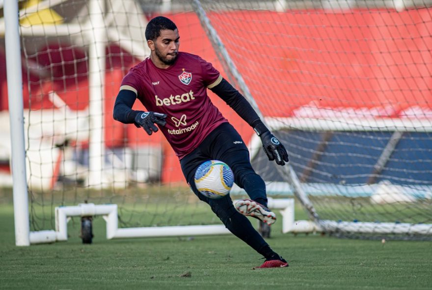 fluminense-desiste-de-negociacao-por-lucas-arcanjo-e-anuncia-reforcos-para-2025