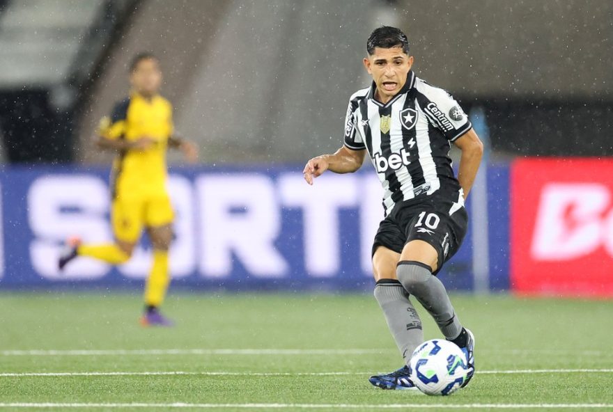 fluminense-esta-perto-de-contratar-savarino-do-botafogo3A-acordo-inclui-jogador-e-dinheiro fluminense-esta-perto-de-contratar-savarino-do-botafogo3A-acordo-inclui-jogador-e-dinheiro