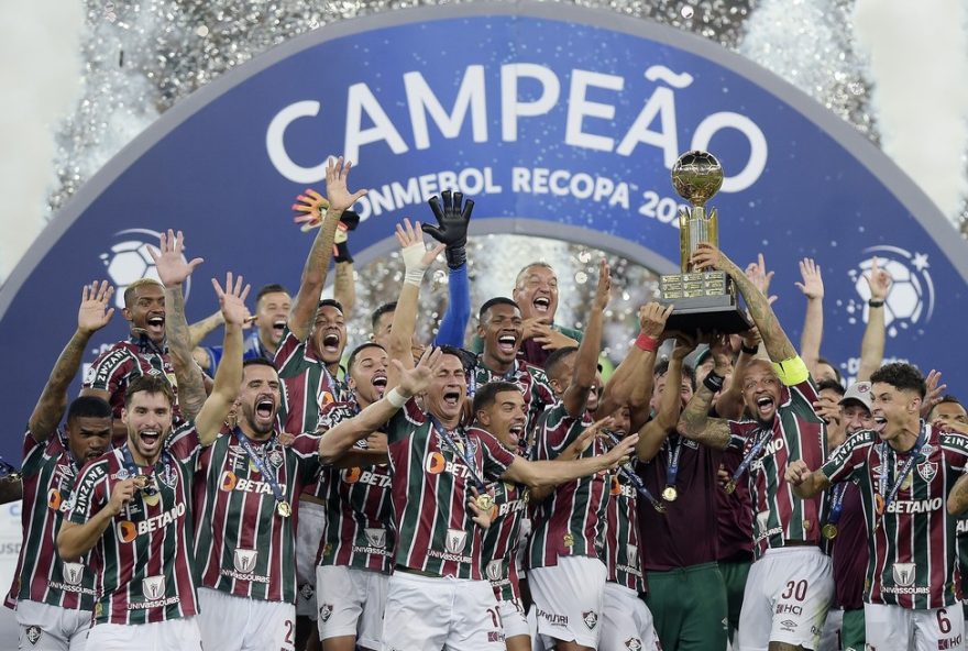 fluminense-exorciza-ldu-e-conquista-recopa3A-melhor-jogo-de-2024-em-votacao-online