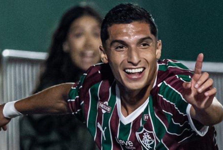 fluminense-recusa-oferta-do-boca-e-decide-manter-kevin-serna-no-elenco fluminense-recusa-oferta-do-boca-e-decide-manter-kevin-serna-no-elenco