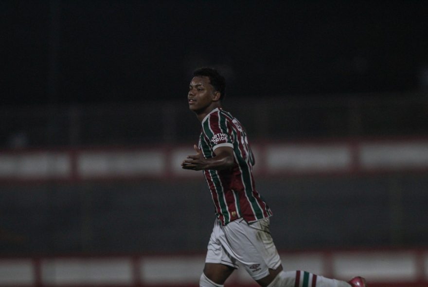 fluminense-renova-contrato-com-promessa-da-base3A-wesley-nata-ate-2028