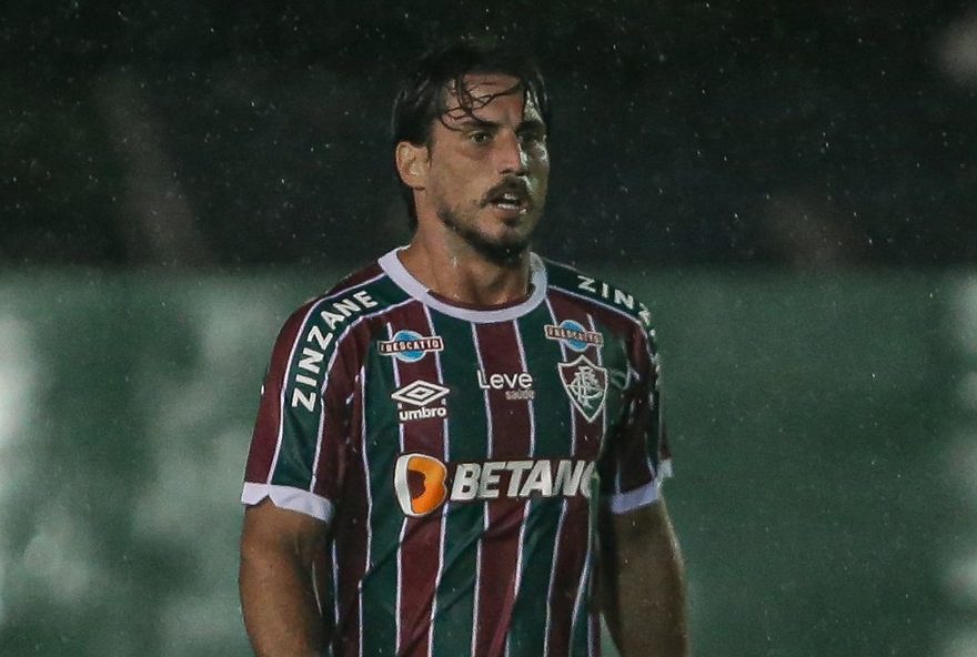 fluminense-se-despede-de-gabriel-pires-e-negocia-com-paulo-baya3A-confira-as-movimentacoes-para-2025