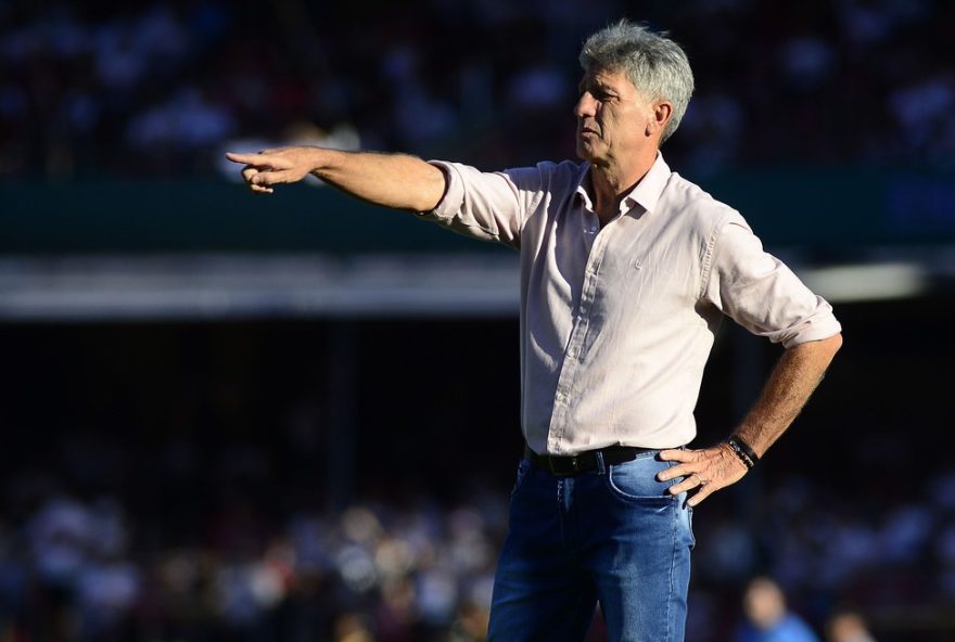 fluminense-vive-crise-profunda-com-derrota-para-sao-paulo3A-renato-gaucho-busca-solucoes-para-time-em-queda-no-brasileirao