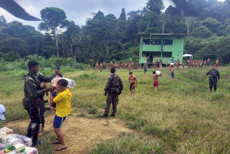 Aeronaves da FAB levaram mais de 2,5 toneladas de alimentos para a Terra Indígena Yanomami