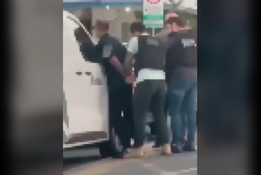 foragido-por-dois-homicidios-e-detido-em-itajai-durante-saida-de-velorio-operacao-policial-resulta-na-prisao-de-suspeito-relacionado-ao-trafico-de-drogas2C-confira-os-detalhes foragido-por-dois-homicidios-e-detido-em-itajai-durante-saida-de-velorio-operacao-policial-resulta-na-prisao-de-suspeito-relacionado-ao-trafico-de-drogas2C-confira-os-detalhes