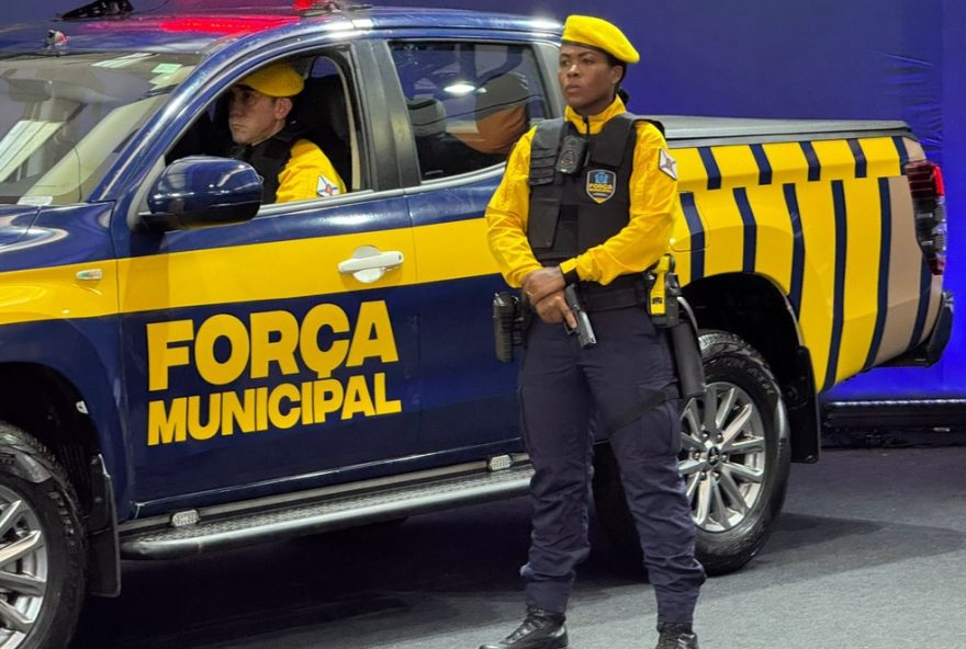 forca-municipal-reforca-seguranca-nas-ruas-do-rio-com-novo-armamento-e-cameras-corporais forca-municipal-reforca-seguranca-nas-ruas-do-rio-com-novo-armamento-e-cameras-corporais