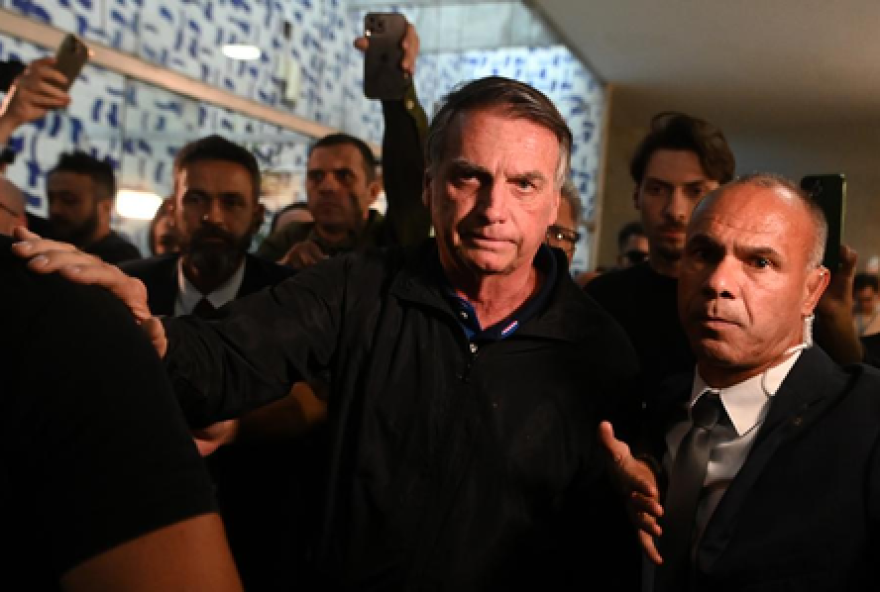 former-brazilian-president-bolsonaro-discharged-from-hospital-after-skin-cancer-treatment