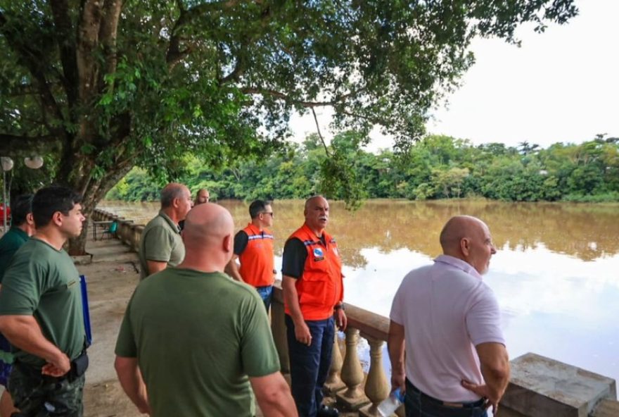 forte-cheiro-de-amonia-assusta-folioes-em-clube-as-margens-do-rio-pardo-em-ribeirao-preto2C-sp3A-autoridades-investigam-caso forte-cheiro-de-amonia-assusta-folioes-em-clube-as-margens-do-rio-pardo-em-ribeirao-preto2C-sp3A-autoridades-investigam-caso