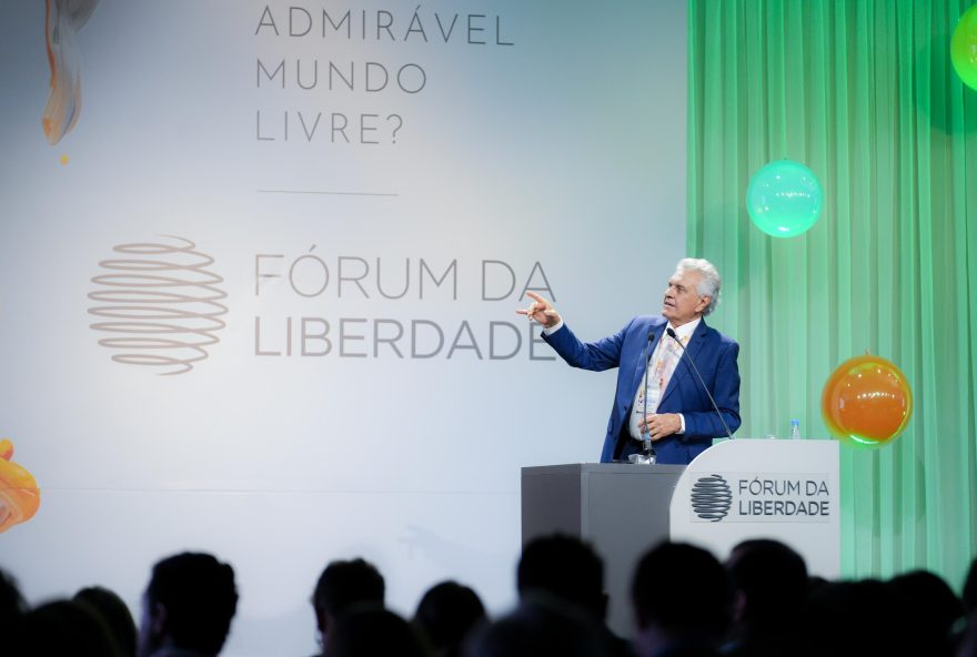 Ronaldo Caiado encerra rodada de painéis do 37º Fórum da Liberdade, maior evento da América Latina para debate de temas da política, economia e negócios