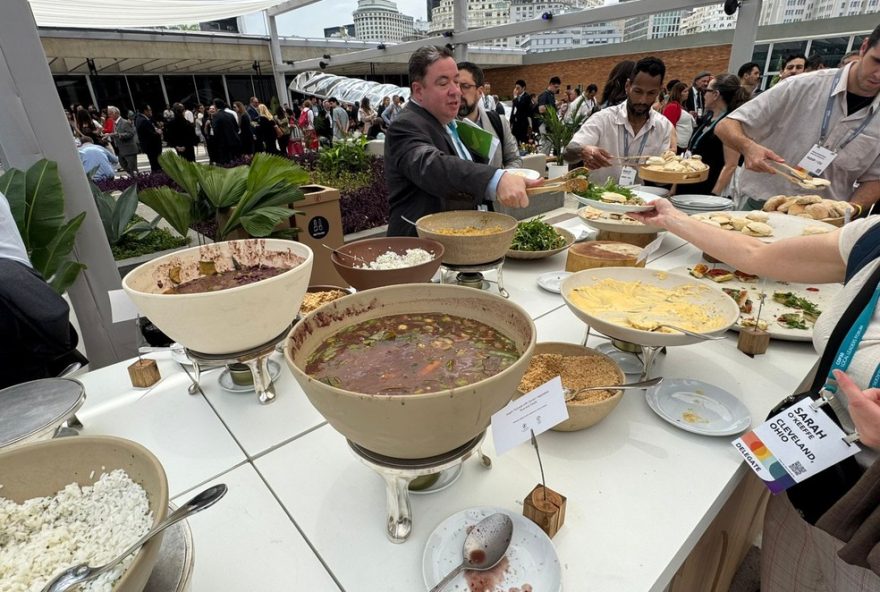 forum-de-lideres-locais-da-cop30-no-rio-de-janeiro3A-menu-exclusivamente-vegetariano-e-discursos-impactantes