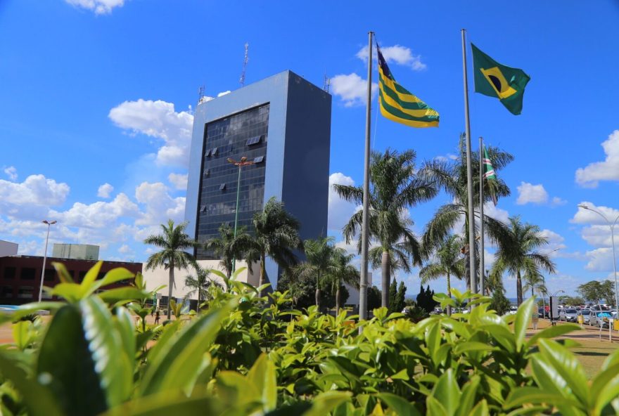 A Polícia Civil cumpriu 32 mandados contra o suposto esquema na Comurg, Seinfra, Semad e Amma.