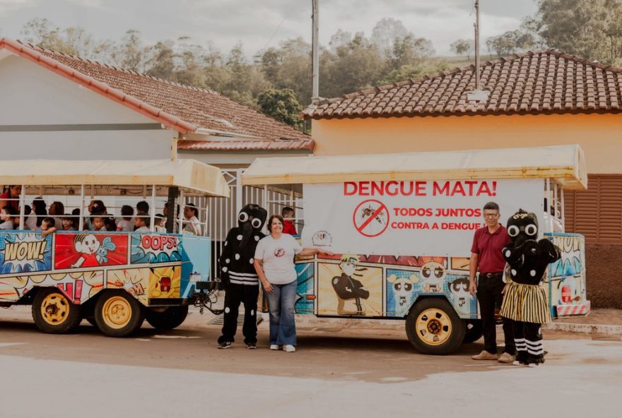 fotos-do-dia-d-da-campanha-regional-contra-o-aedes-aegypti-no-sul-de-minas3A-mutiroes-de-limpeza-e-atividades-educativas