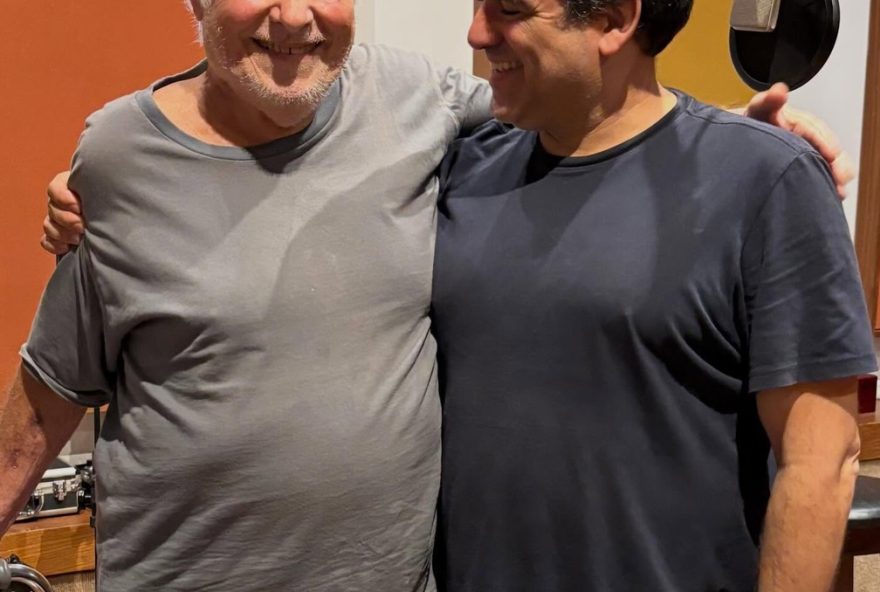 francis-hime-e-pedro-miranda-cantam-juntos-em-passaredo-para-album-do-forro-da-gavea francis-hime-e-pedro-miranda-cantam-juntos-em-passaredo-para-album-do-forro-da-gavea