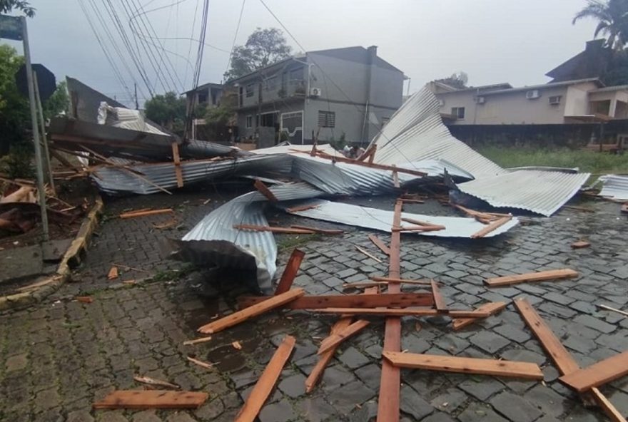 frente-fria-avanca-apos-causar-chuva-forte-e-vendavais-com-estragos