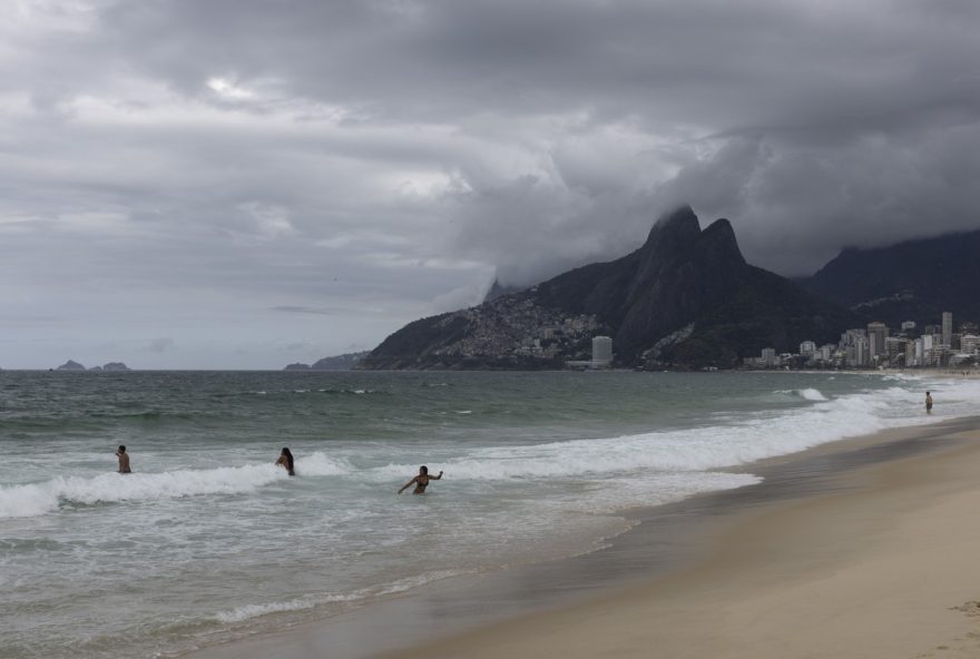 frente-fria-traz-alerta-de-ventania-e-chuva-forte-no-rio-de-janeiro-o-que-fazer-para-se-proteger-confira-as-previsoes-segurancaclimaticario