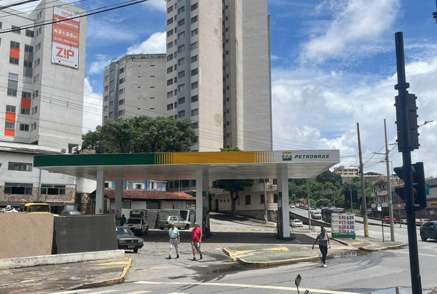 frentista-e-preso-por-golpe-ao-fingir-roubo-e-evitar-prejuizo-do-posto frentista-e-preso-por-golpe-ao-fingir-roubo-e-evitar-prejuizo-do-posto