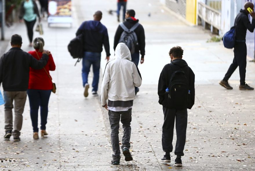 Frio intenso chega a Goiás com temperaturas de até 10ºC no fim de semana