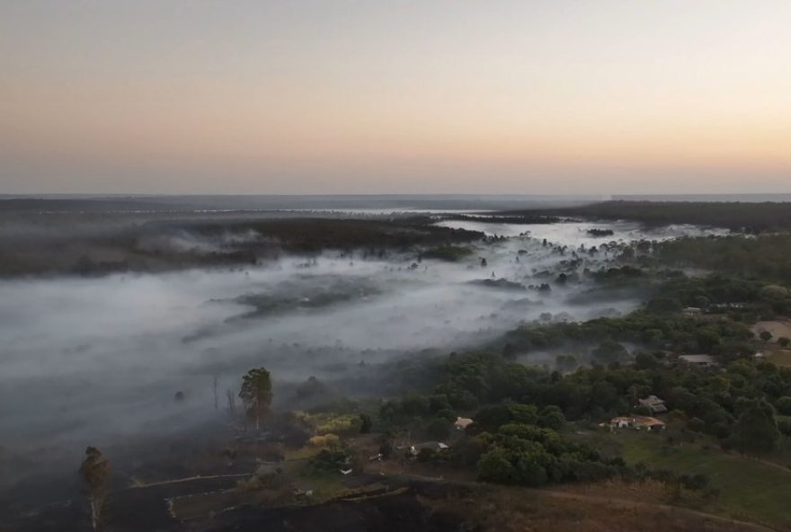 fumaca-de-incendio-na-flona-compromete-visibilidade-na-br-0703A-videos-e-detalhes fumaca-de-incendio-na-flona-compromete-visibilidade-na-br-0703A-videos-e-detalhes
