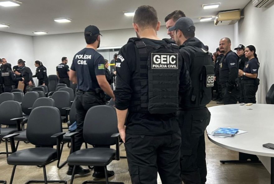 funcionaria-desvia-r241-milhao-via-pix-para-familiares-e-amigos2C-alerta-delegado3A-caso-revela-importancia-da-seguranca-nas-transacoes-online