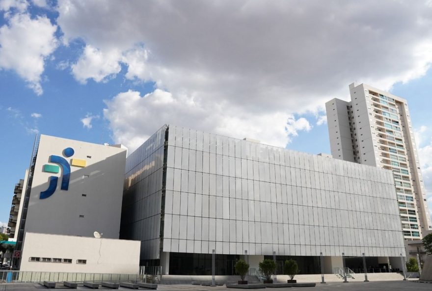 funcionaria-gravida-em-franquia-de-fast-food-sera-indenizada-por-assedio-moral funcionaria-gravida-em-franquia-de-fast-food-sera-indenizada-por-assedio-moral