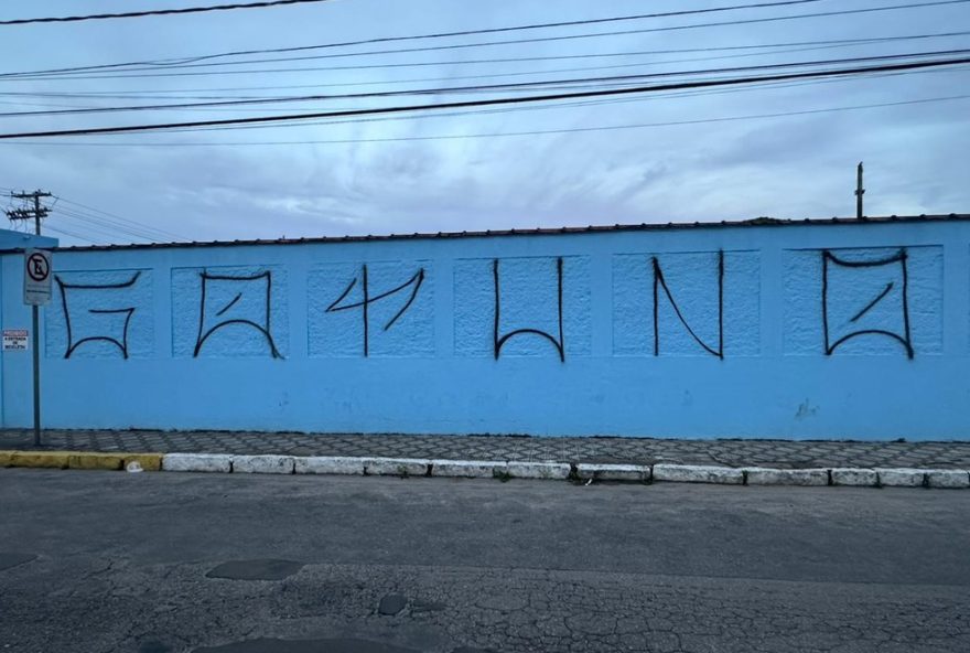 funcionario-da-prefeitura-de-ubatuba-e-preso-suspeito-de-pichar-muro-do-cemiterio3A-detalhes-da-prisao-e-investigacao funcionario-da-prefeitura-de-ubatuba-e-preso-suspeito-de-pichar-muro-do-cemiterio3A-detalhes-da-prisao-e-investigacao