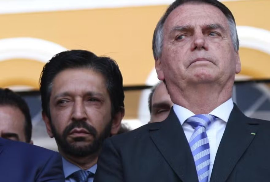 Jair Bolsonaro mantém distância da disputa entre Ricardo Nunes e Pablo Marçal após incidente violento em debate. (Foto: Reprodução)