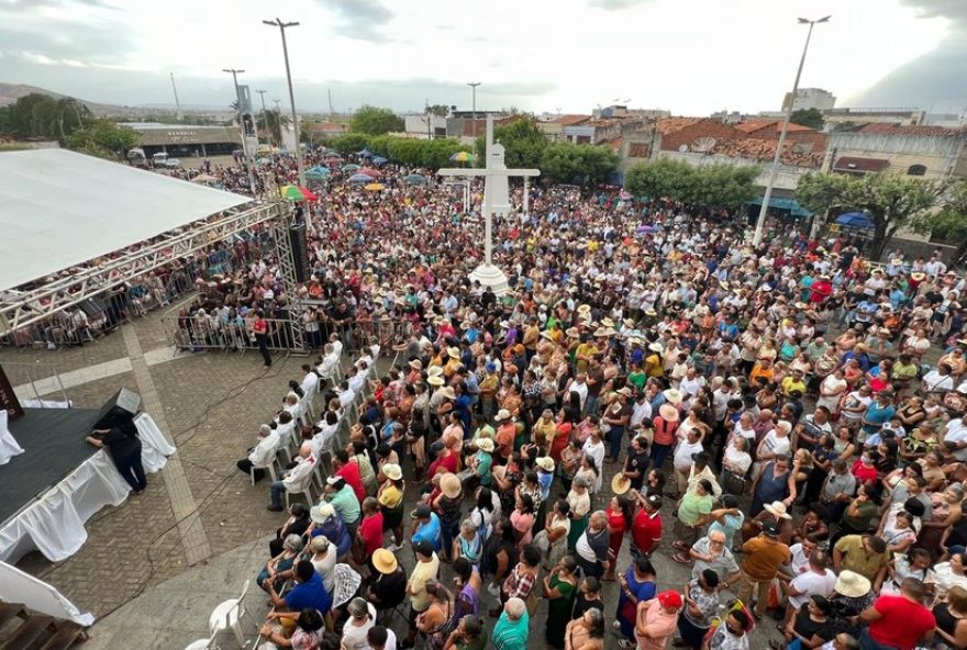 furto-na-romaria-de-finados3A-suspeito-detido-e-pertences-recuperados furto-na-romaria-de-finados3A-suspeito-detido-e-pertences-recuperados