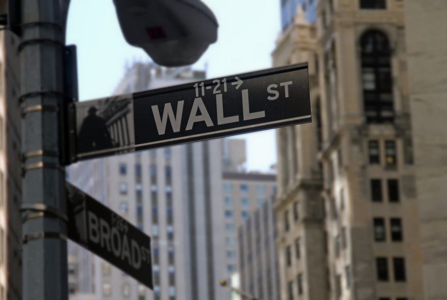 futuros-de-ny-recuam-apos-trump-anunciar-demissao-da-diretora-do-fed2C-lisa-cook