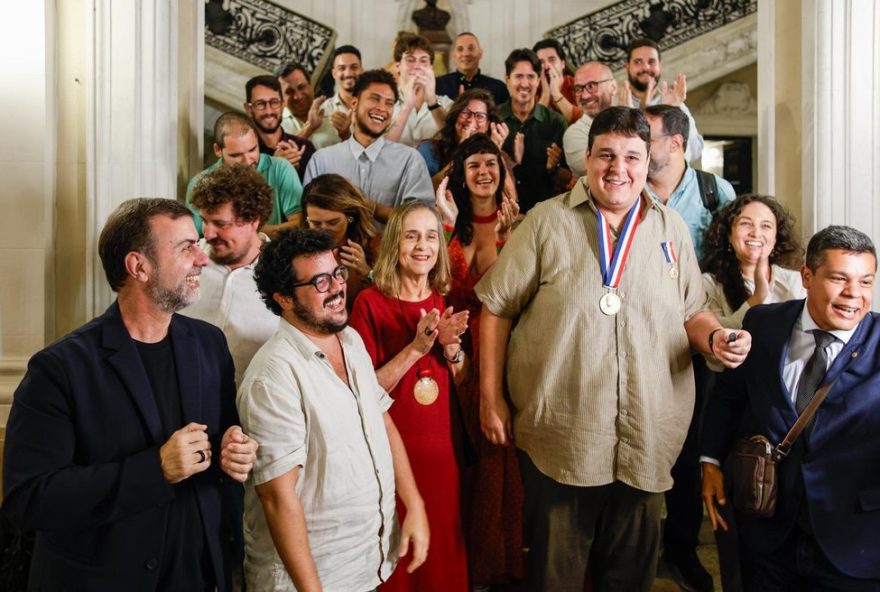 gabriel-da-muda-recebe-medalha-pedro-ernesto-na-camara-do-rio gabriel-da-muda-recebe-medalha-pedro-ernesto-na-camara-do-rio