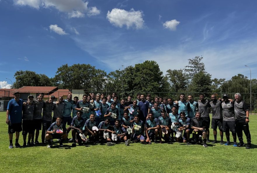 gabriel-pereira2C-destaque-na-europa2C-visita-base-do-volta-redonda-e-doa-chuteiras3A-estive-no-lugar-deles gabriel-pereira2C-destaque-na-europa2C-visita-base-do-volta-redonda-e-doa-chuteiras3A-estive-no-lugar-deles