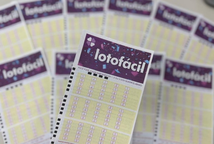 ganhador-da-lotofacil-do-rs-leva-premio-de-r24-980-mil-dividido-com-sp-confira-os-numeros-sorteados ganhador-da-lotofacil-do-rs-leva-premio-de-r24-980-mil-dividido-com-sp-confira-os-numeros-sorteados