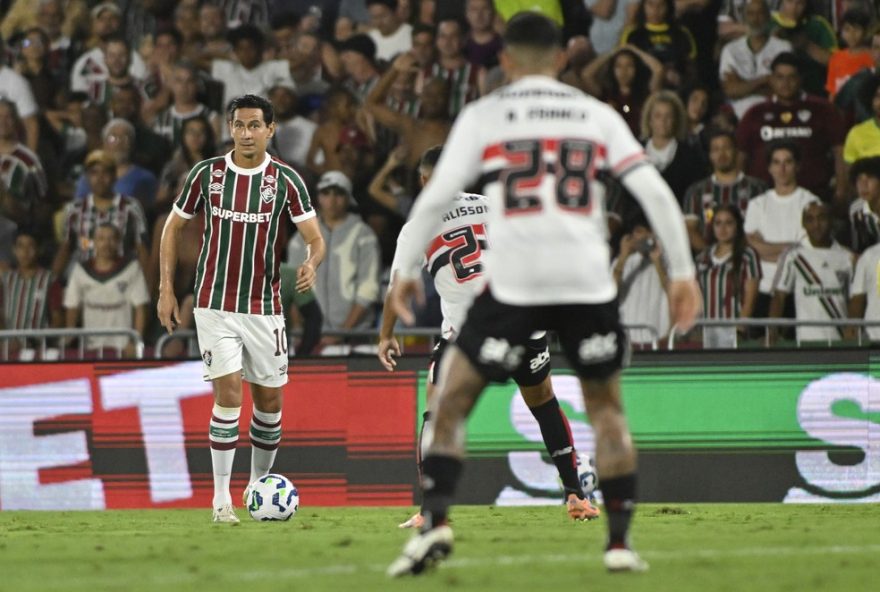 ganso-retorna-com-emocao-e-impacto-ao-fluminense3A-superacao-e-qualidade-em-campo-7C-seo3A-ganso-destaca-se-em-jogo-contra-o-sao-paulo-e-fortalece-equipe-para-proxima-rodada