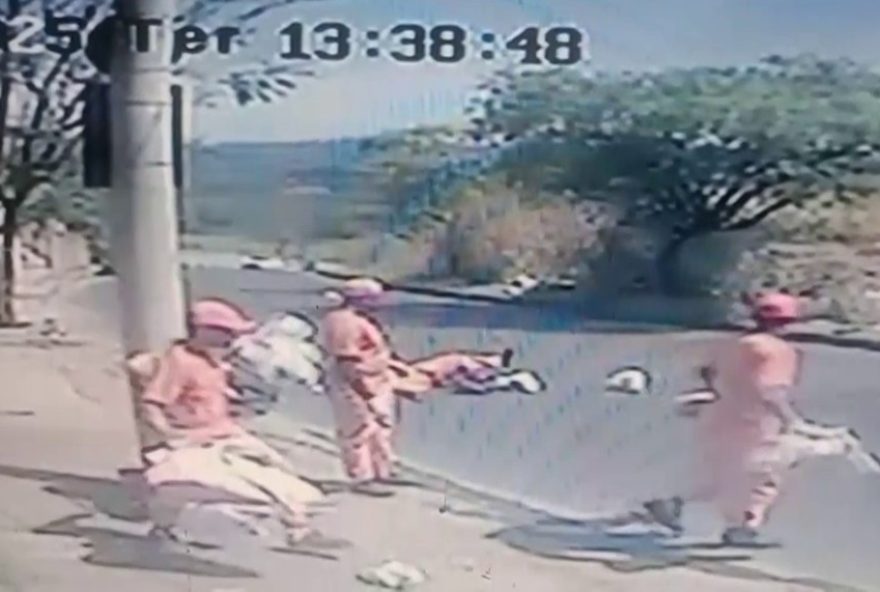 gari-atropelado-em-belo-horizonte3A-motorista-foge-sem-prestar-socorro-video-viraliza-e-gera-revolta-nas-redes-sociais