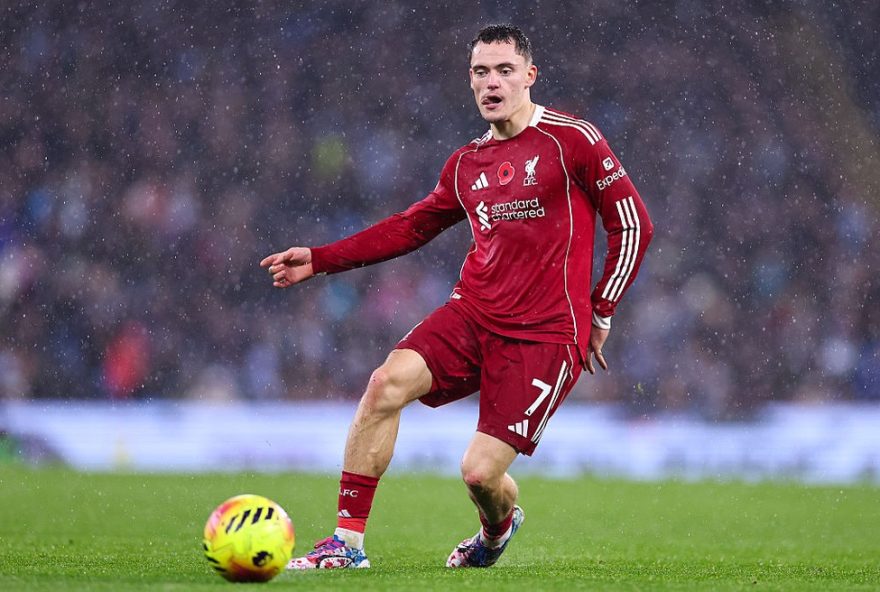 gary-neville-critica-atuacao-de-wirtz-em-derrota-do-liverpool-para-o-city3A-22parecia-um-garotinho22-premier-league