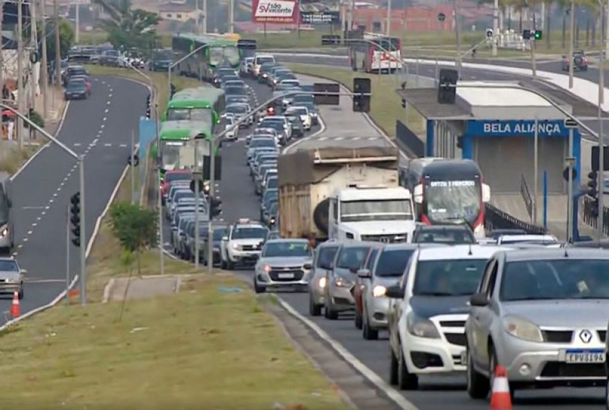 gastos-de-tempo-no-trajeto-para-o-trabalho-sao-maiores-entre-pessoas-pretas-e-pardas-em-campinas2C-revela-ibge