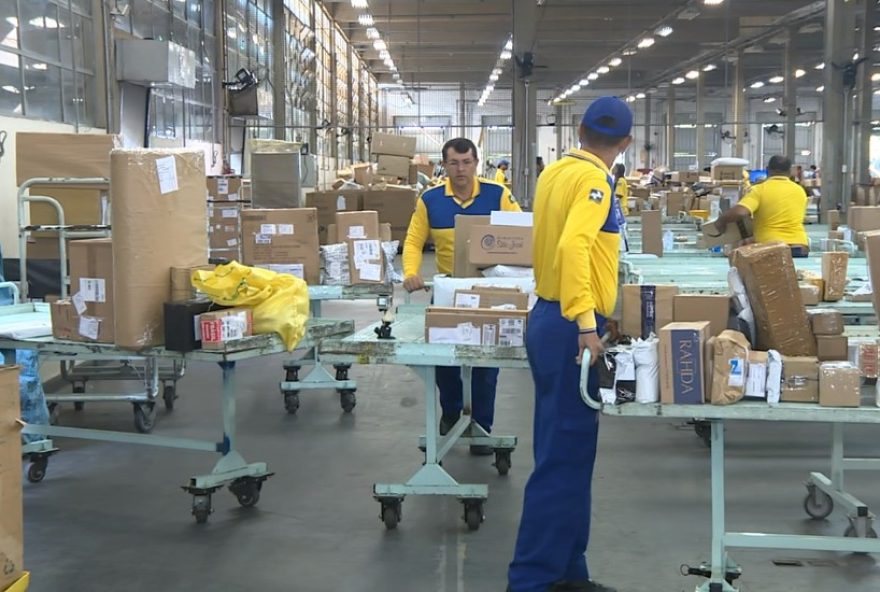 gastos-recordes-dos-brasileiros-em-encomendas-internacionais-em-20243A-impactos-da-valorizacao-do-dolar-e-da-tributacao-crescente