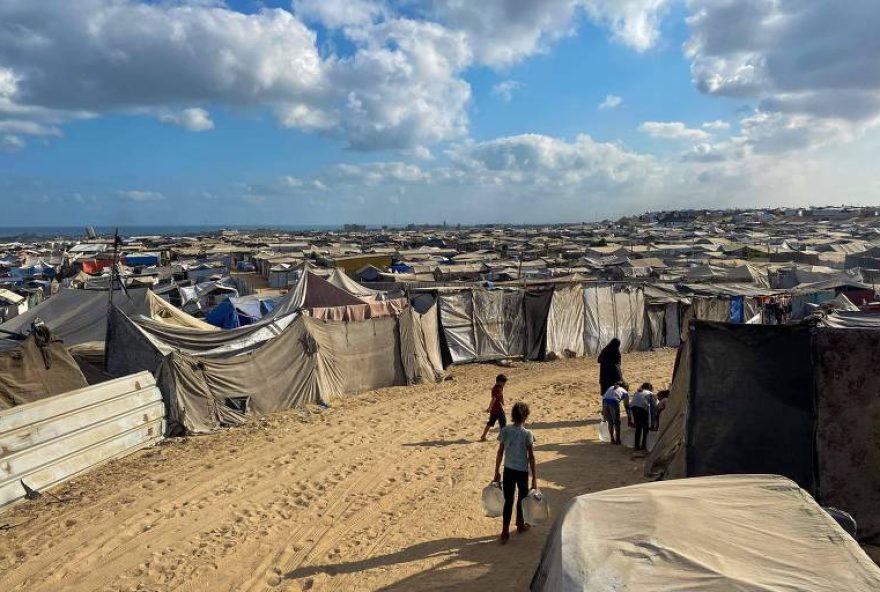 gaza3A-critica-a-imprensa-e-situacao-de-extrema-urgencia