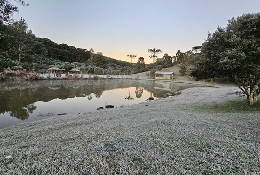 geada-e-temperaturas-negativas-em-19-municipios-do-parana3A-general-carneiro-registra-72C8degc