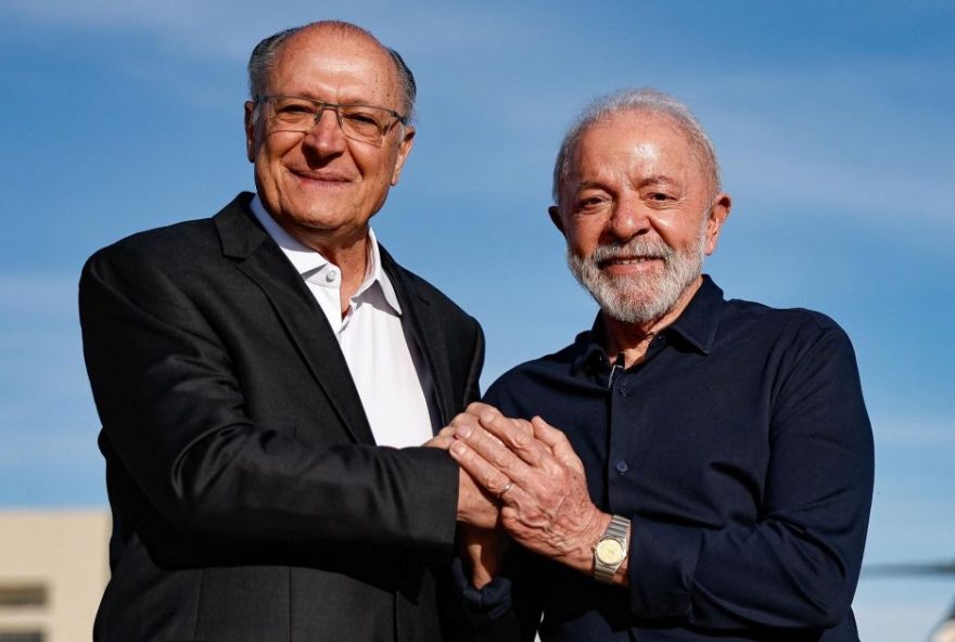geraldo-alckmin-destaca-cenario-positivo-e-aponta-lula-como-candidato-natural-em-2026