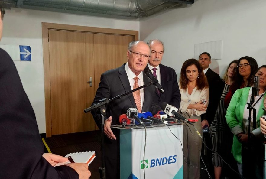 geraldo-alckmin-ve-boa-quimica-entre-trump-e-lula-para-resolver-tarifaco