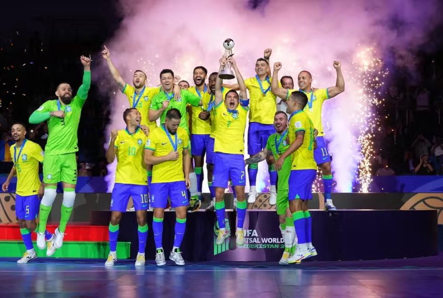 Brasil conquistou o hexacampeonato de futsal derrotando a Argentina por 2 a 1 na final. (Foto: Fifa)