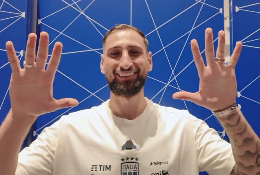 gianluigi-donnarumma-e-anunciado-no-manchester-city-e-envia-mensagem-aos-fas