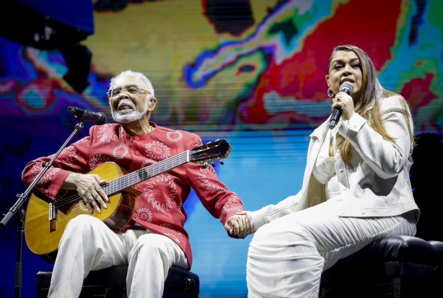 gilberto-gil-emociona-ao-prestar-homenagem-a-preta-gil-em-ultimo-show-em-sp