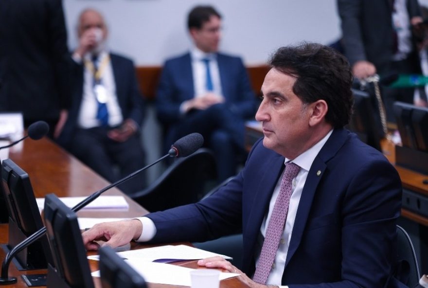 gilvan-maximo-assume-como-secretario-do-consumidor-no-df-apos-perder-mandato-de-deputado gilvan-maximo-assume-como-secretario-do-consumidor-no-df-apos-perder-mandato-de-deputado