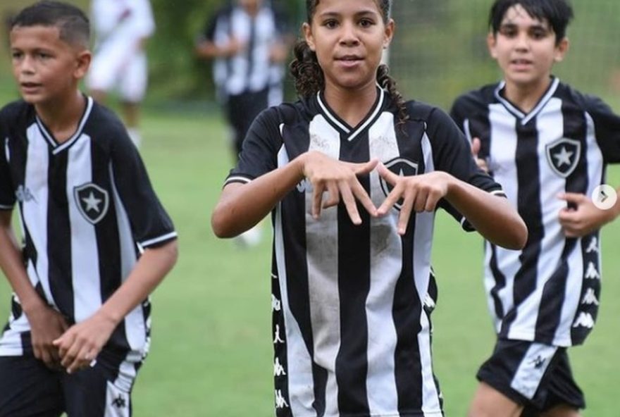 giovanna-waksman3A-destaque-no-futebol-feminino-com-apoio-de-john-textor-e-convocacao-para-selecao-brasileira